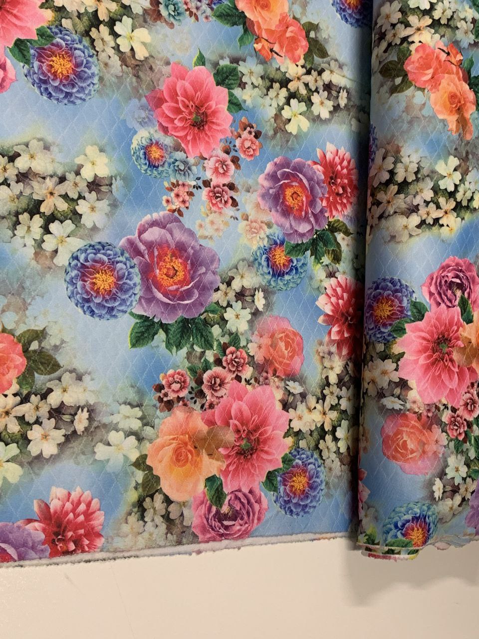 Baumwolle & Polyester Kleidung Stoffe farbenfrohe Blumen