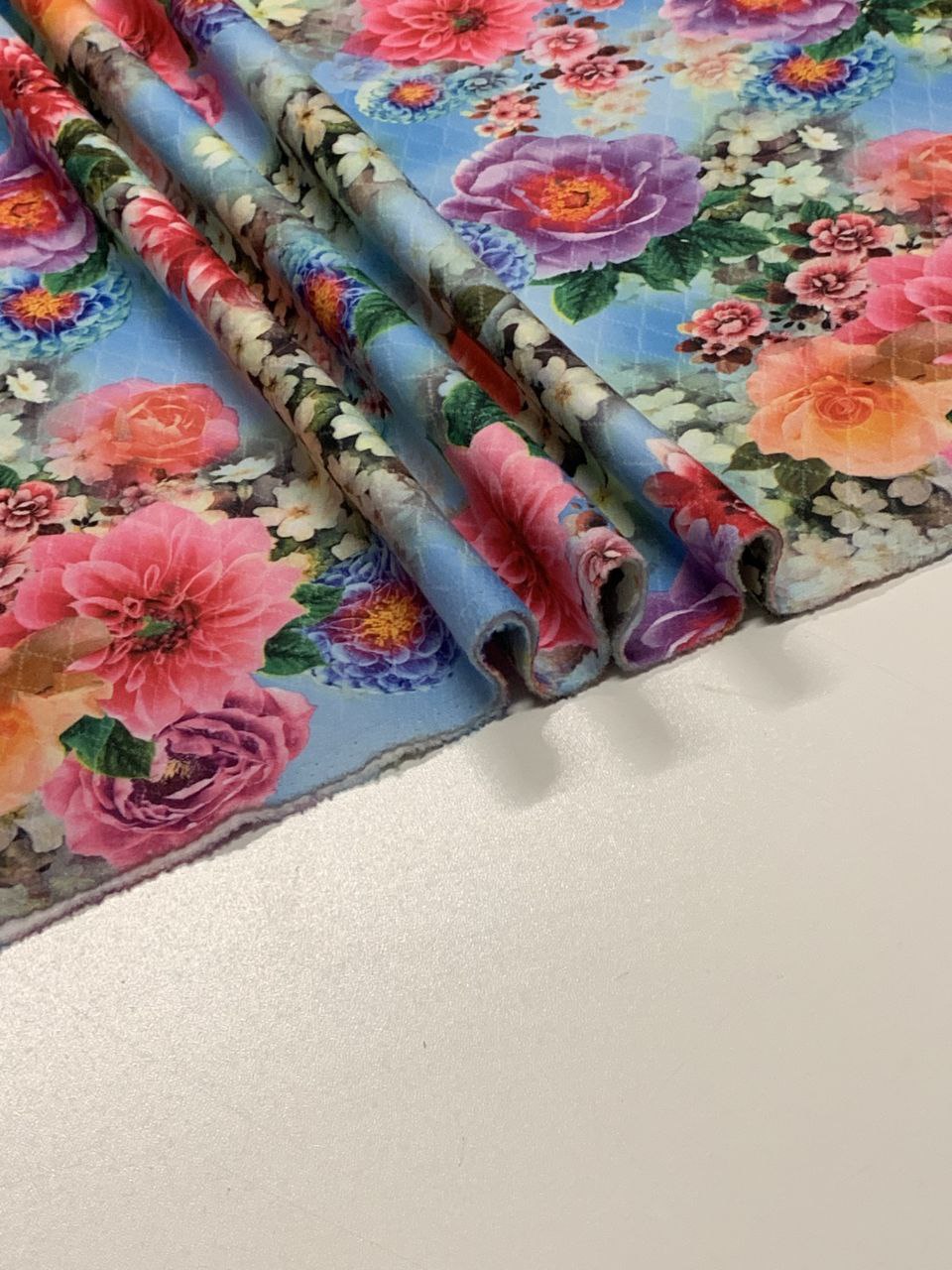 Baumwolle & Polyester Kleidung Stoffe farbenfrohe Blumen