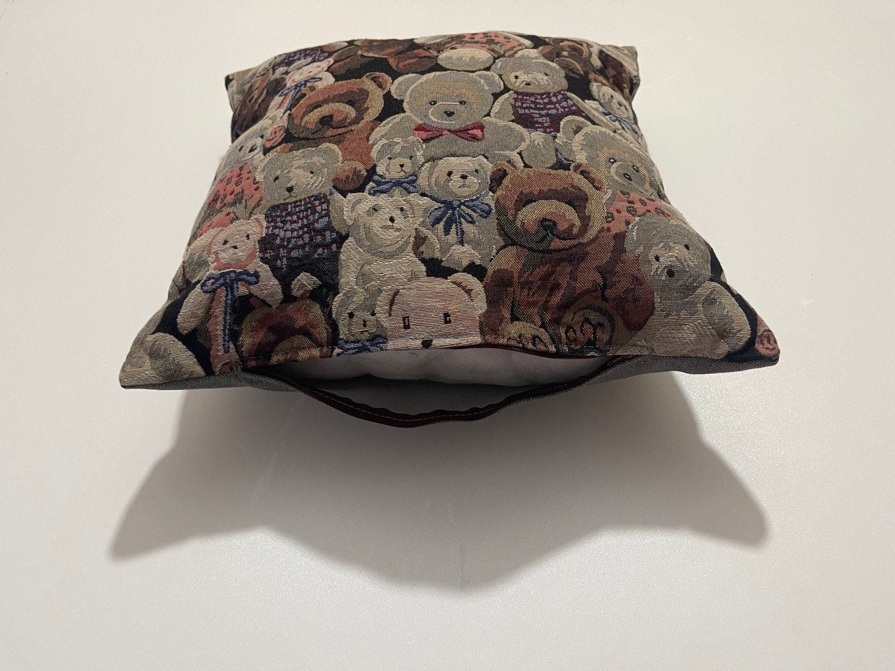 Gobelin Kissen (43x43cm)Bärenspiel